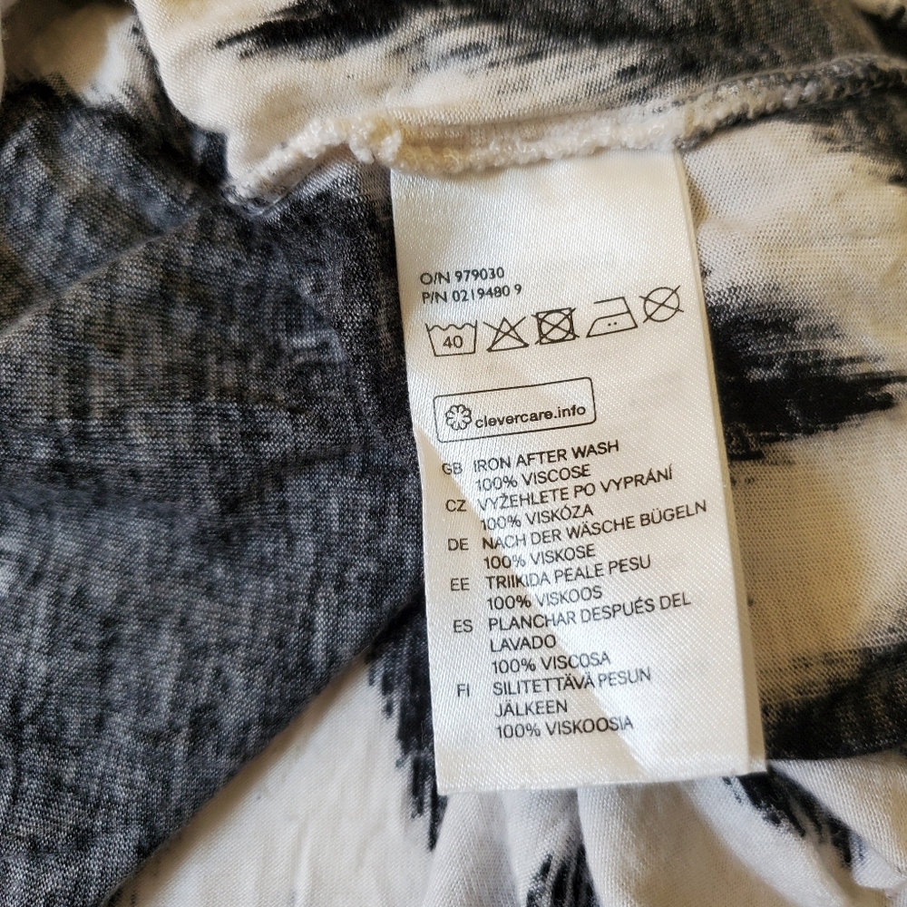 H&M Tank - Picture 5 of 5